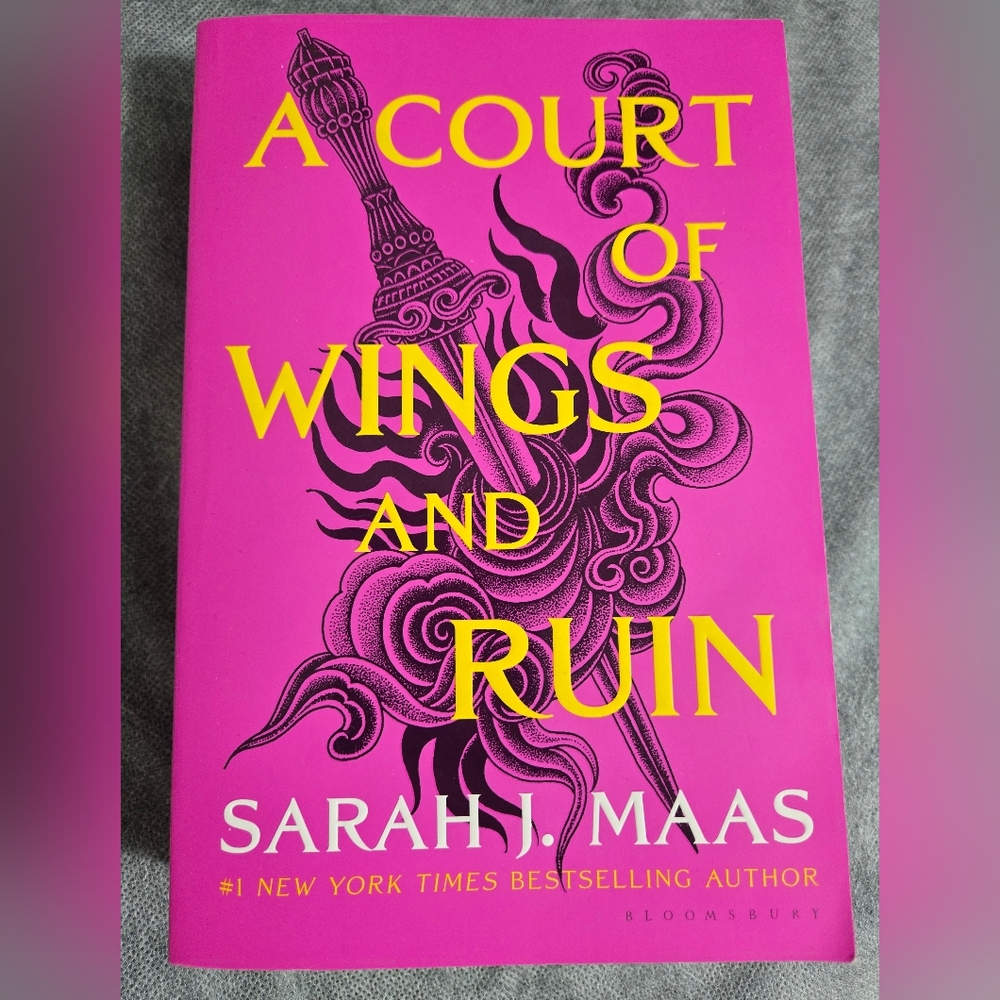 A Court of Wings and Ruin Book